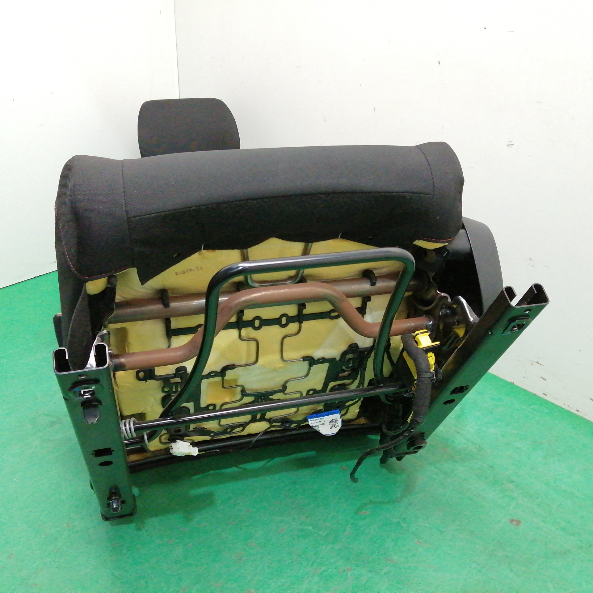 ASIENTO DELANTERO IZQUIERDO