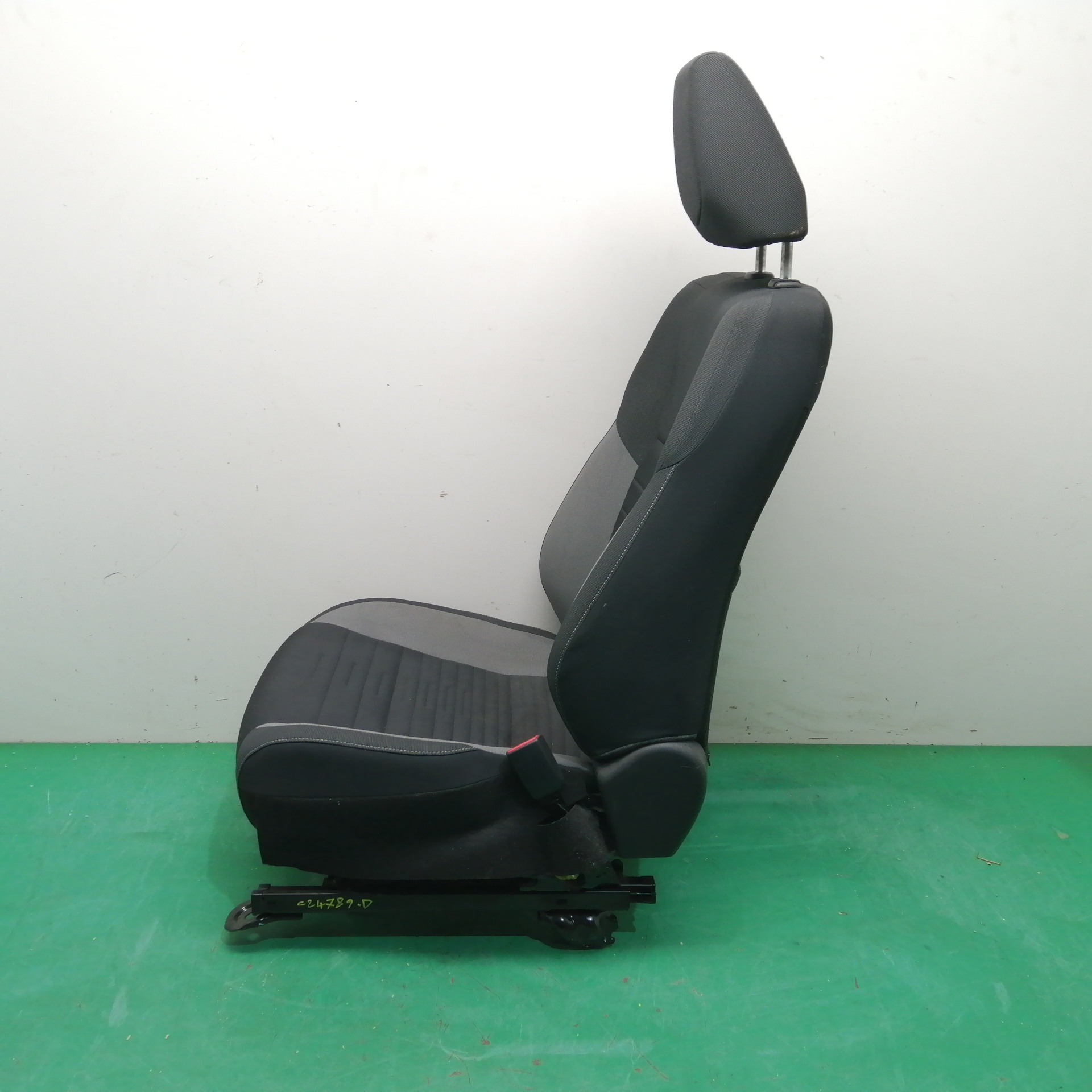 ASIENTO DELANTERO DERECHO