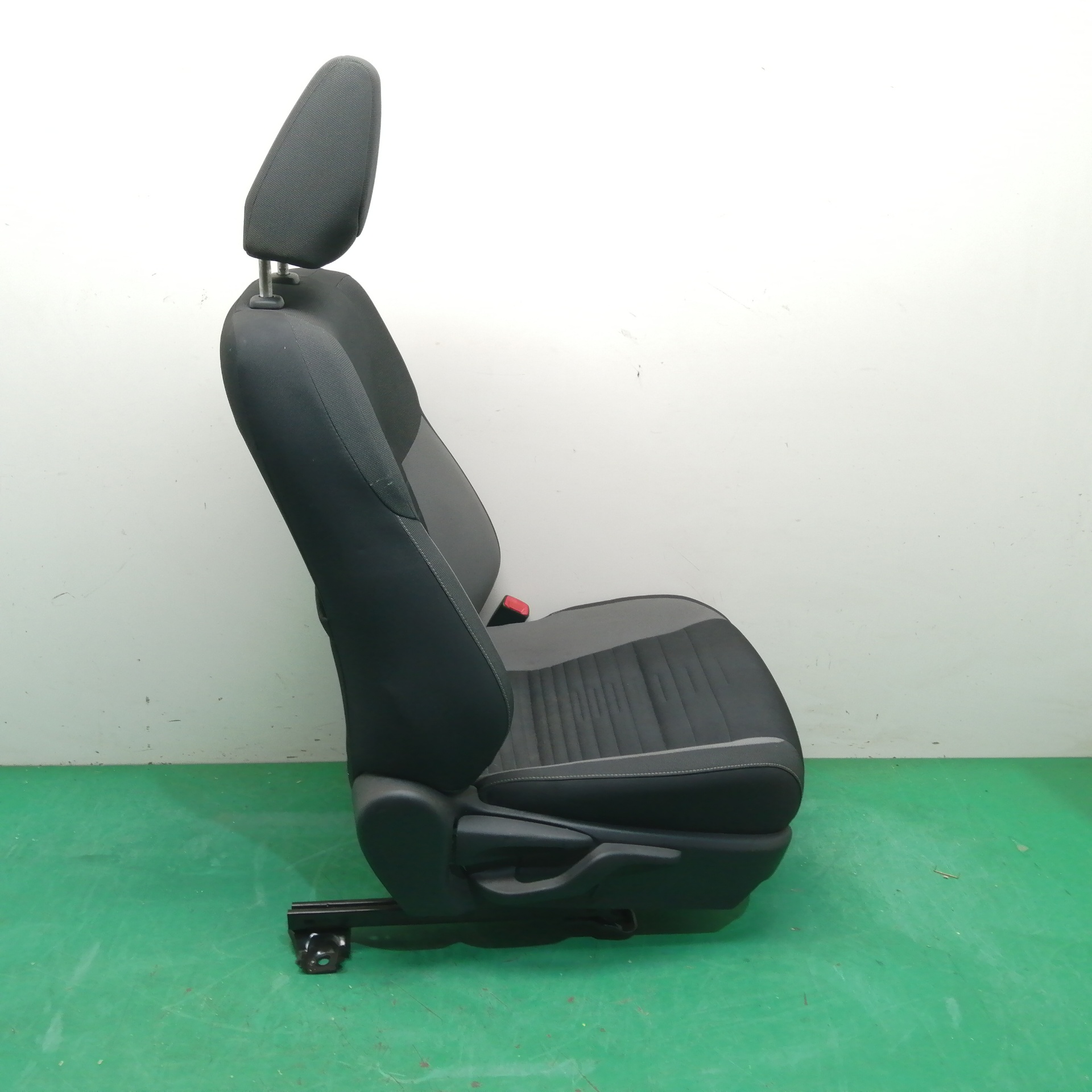 ASIENTO DELANTERO DERECHO