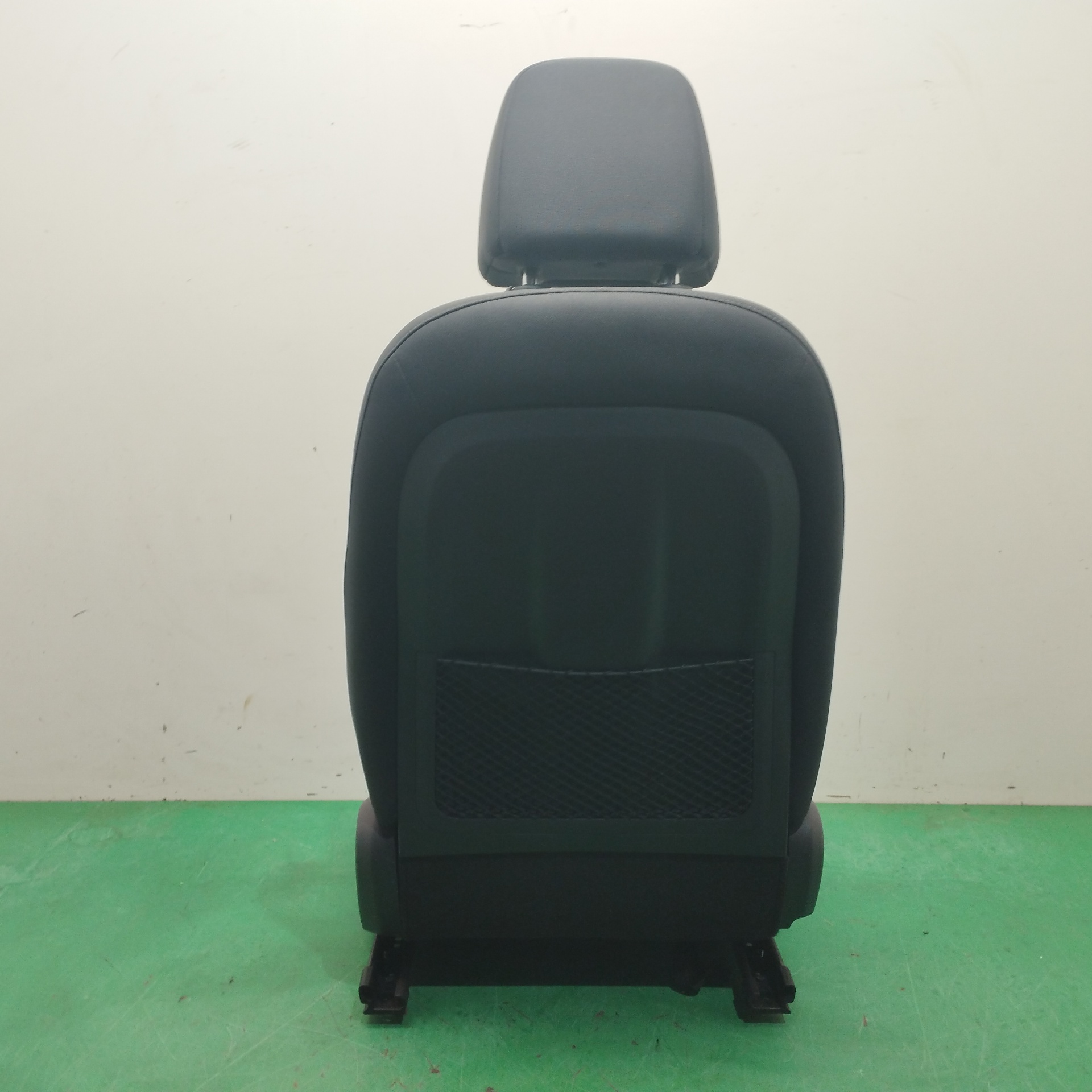 ASIENTO DELANTERO IZQUIERDO