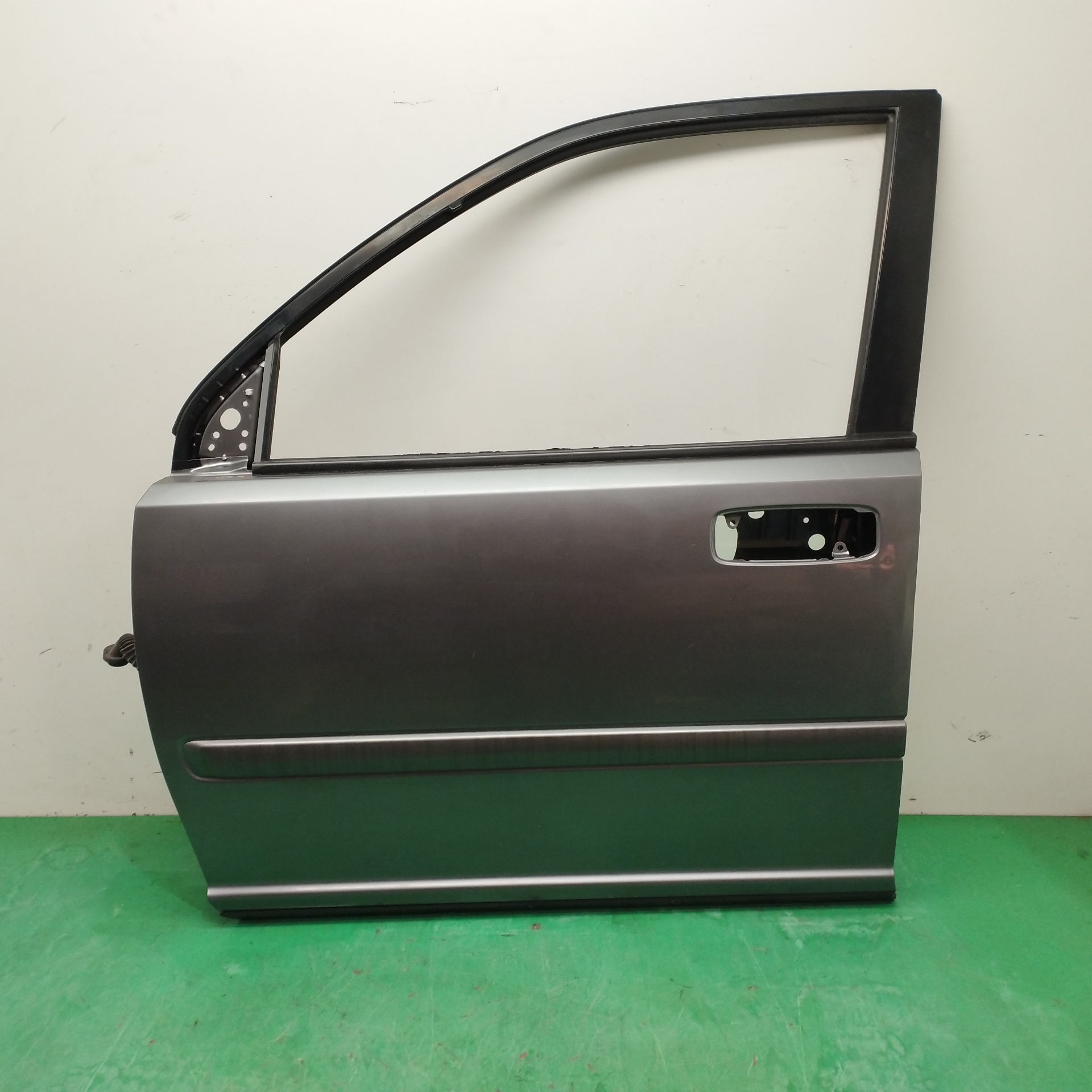 PUERTA DELANTERA IZQUIERDA