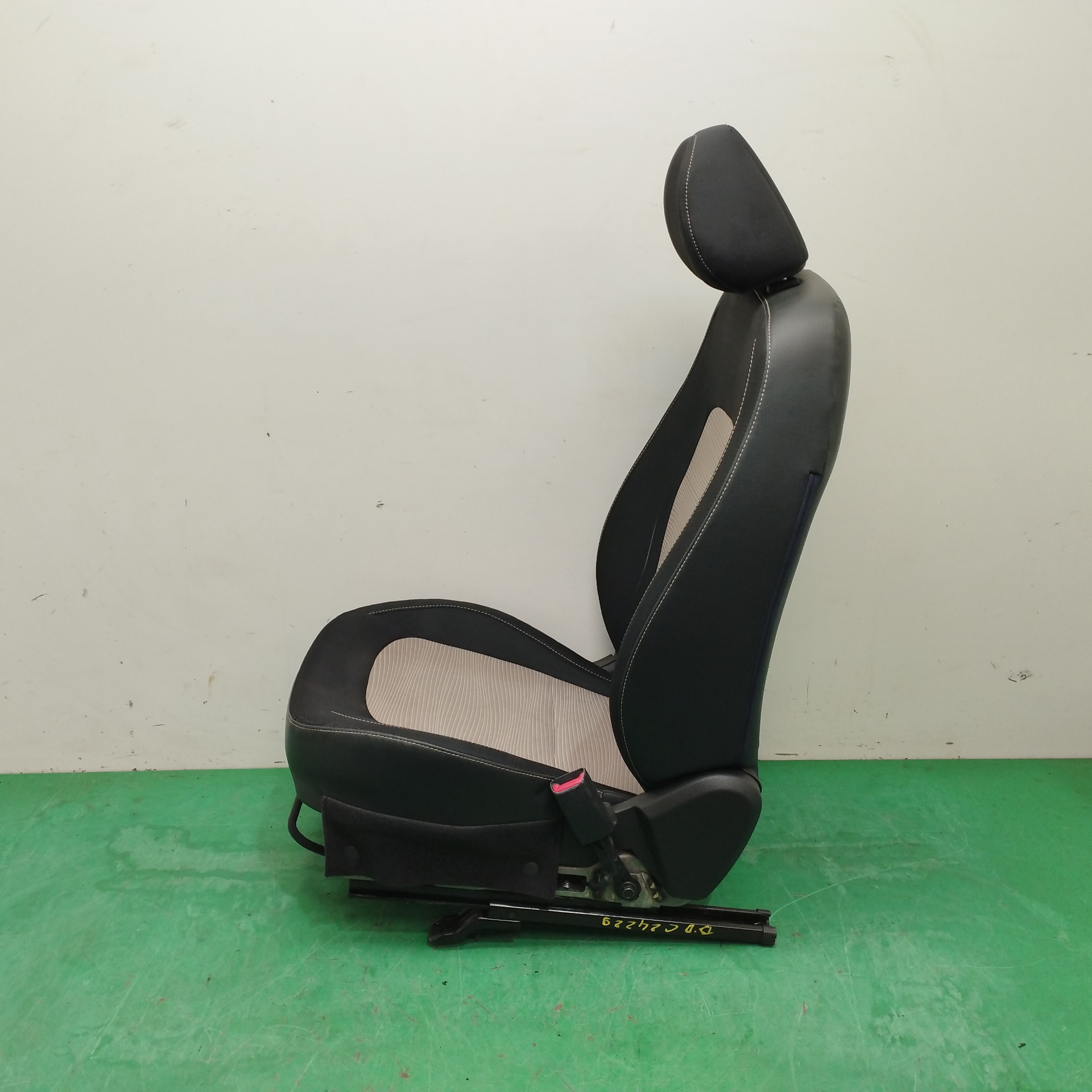 ASIENTO DELANTERO DERECHO