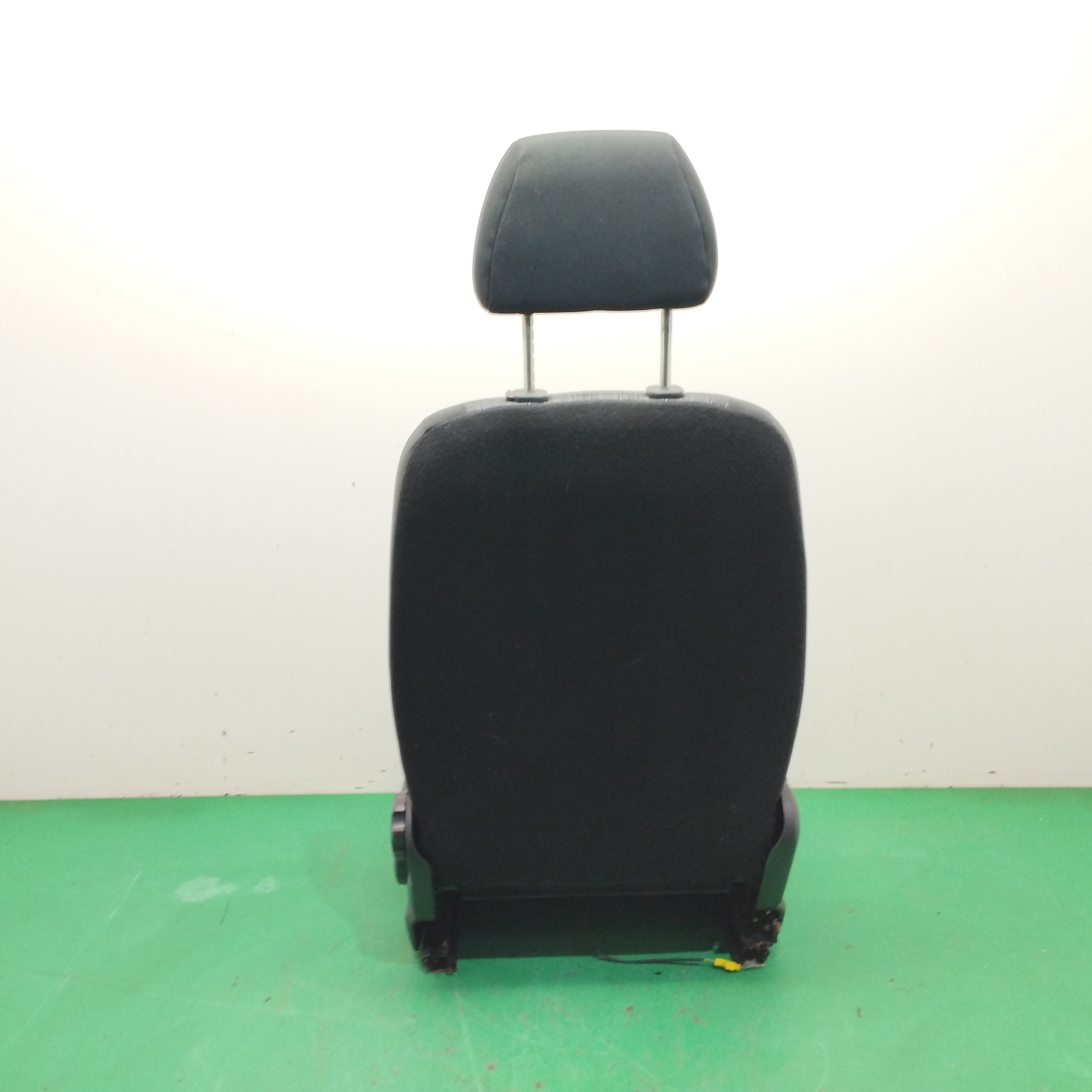 ASIENTO DELANTERO IZQUIERDO