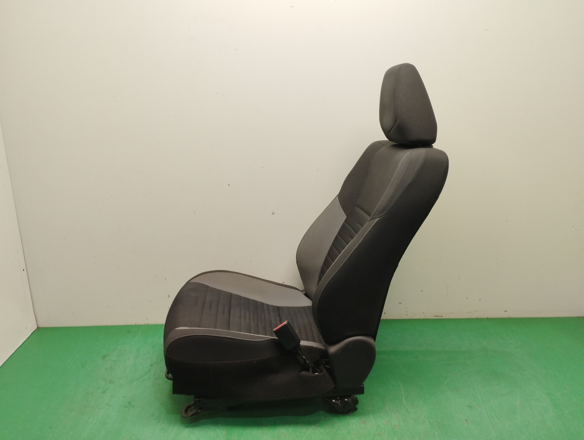 ASIENTO DELANTERO DERECHO