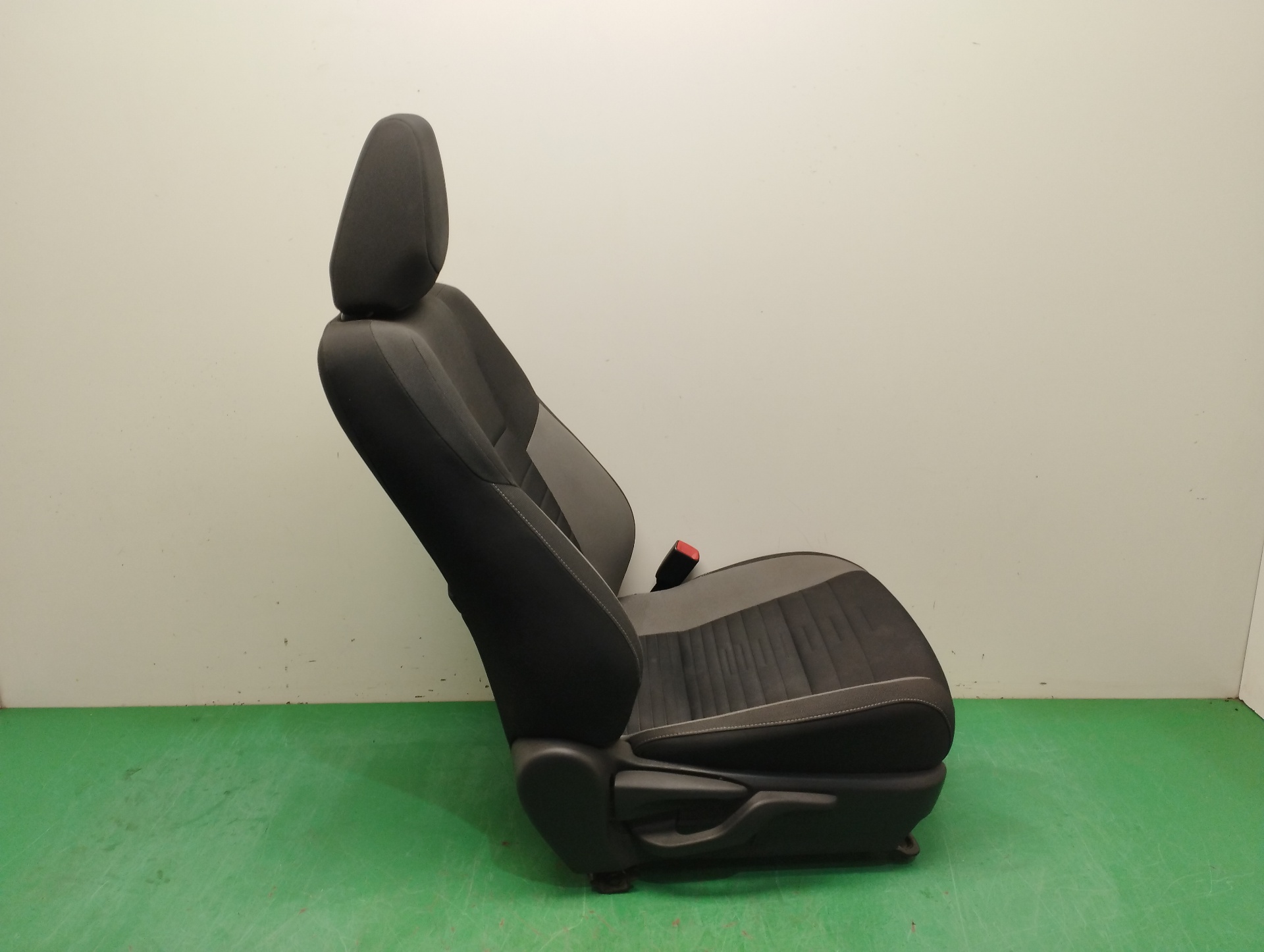 ASIENTO DELANTERO DERECHO