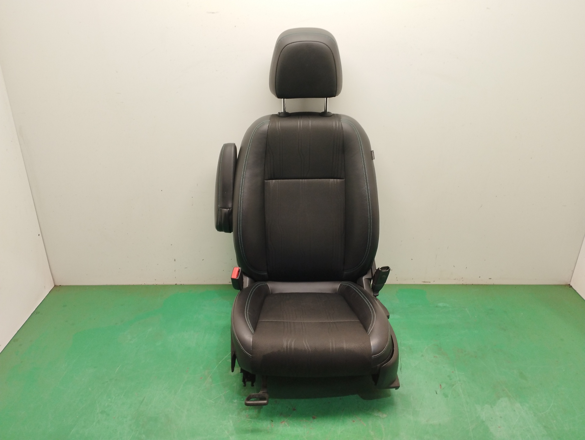 ASIENTO DELANTERO DERECHO