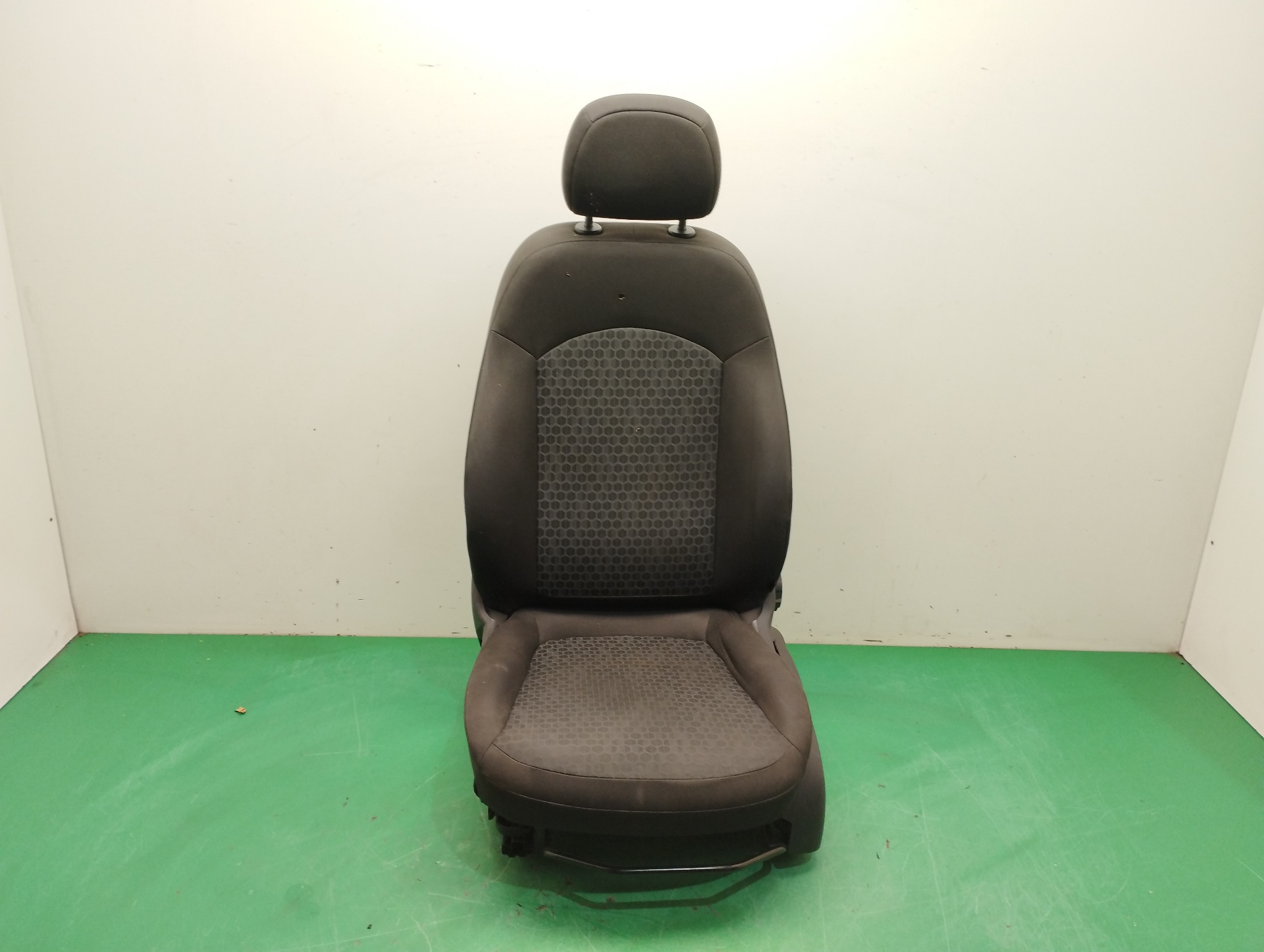 ASIENTO DELANTERO IZQUIERDO