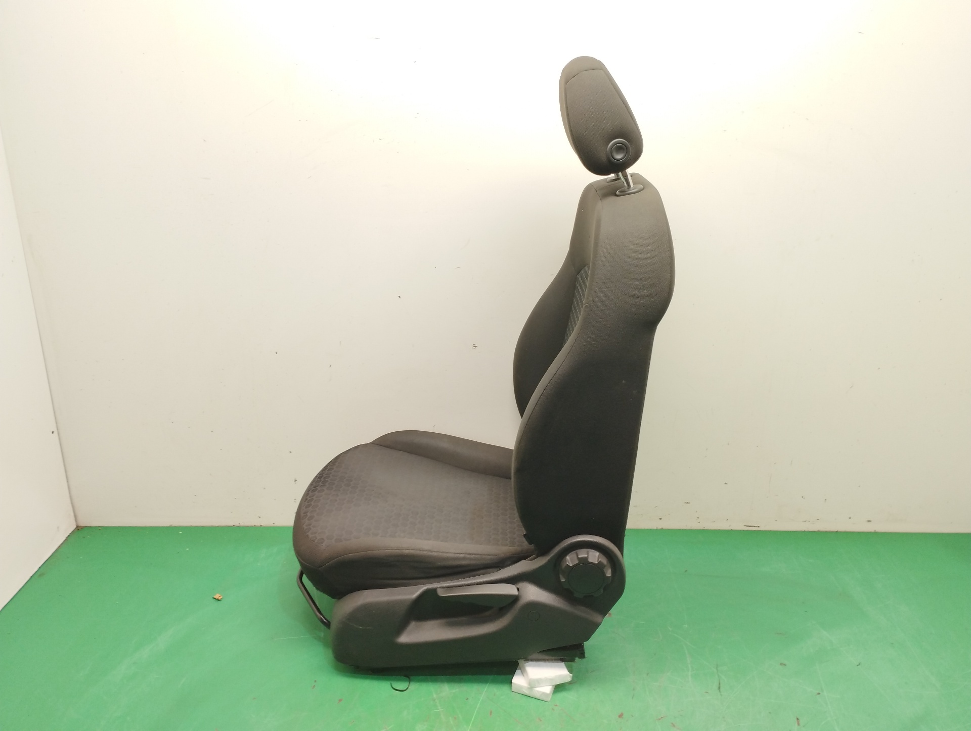 ASIENTO DELANTERO IZQUIERDO