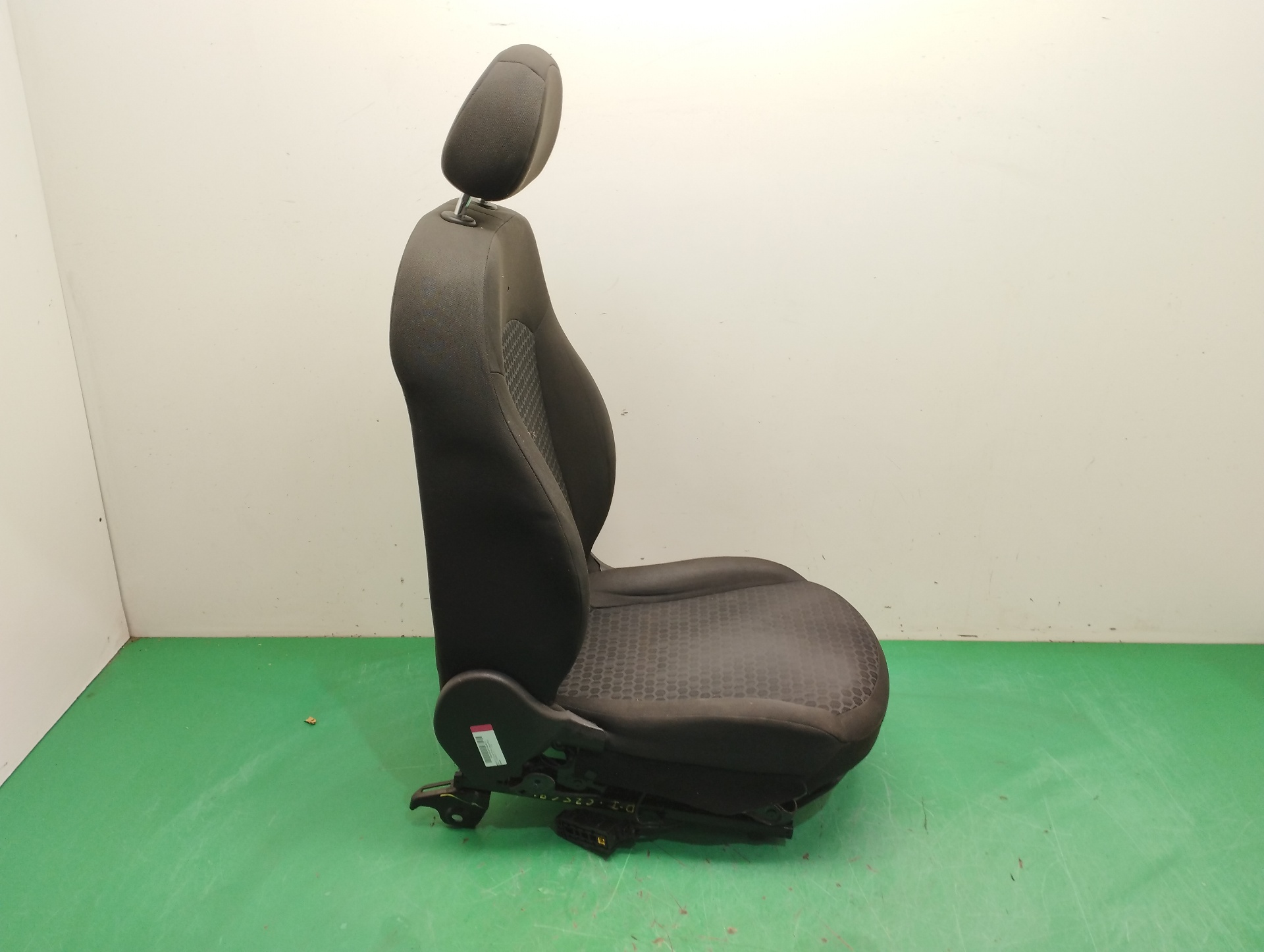 ASIENTO DELANTERO IZQUIERDO