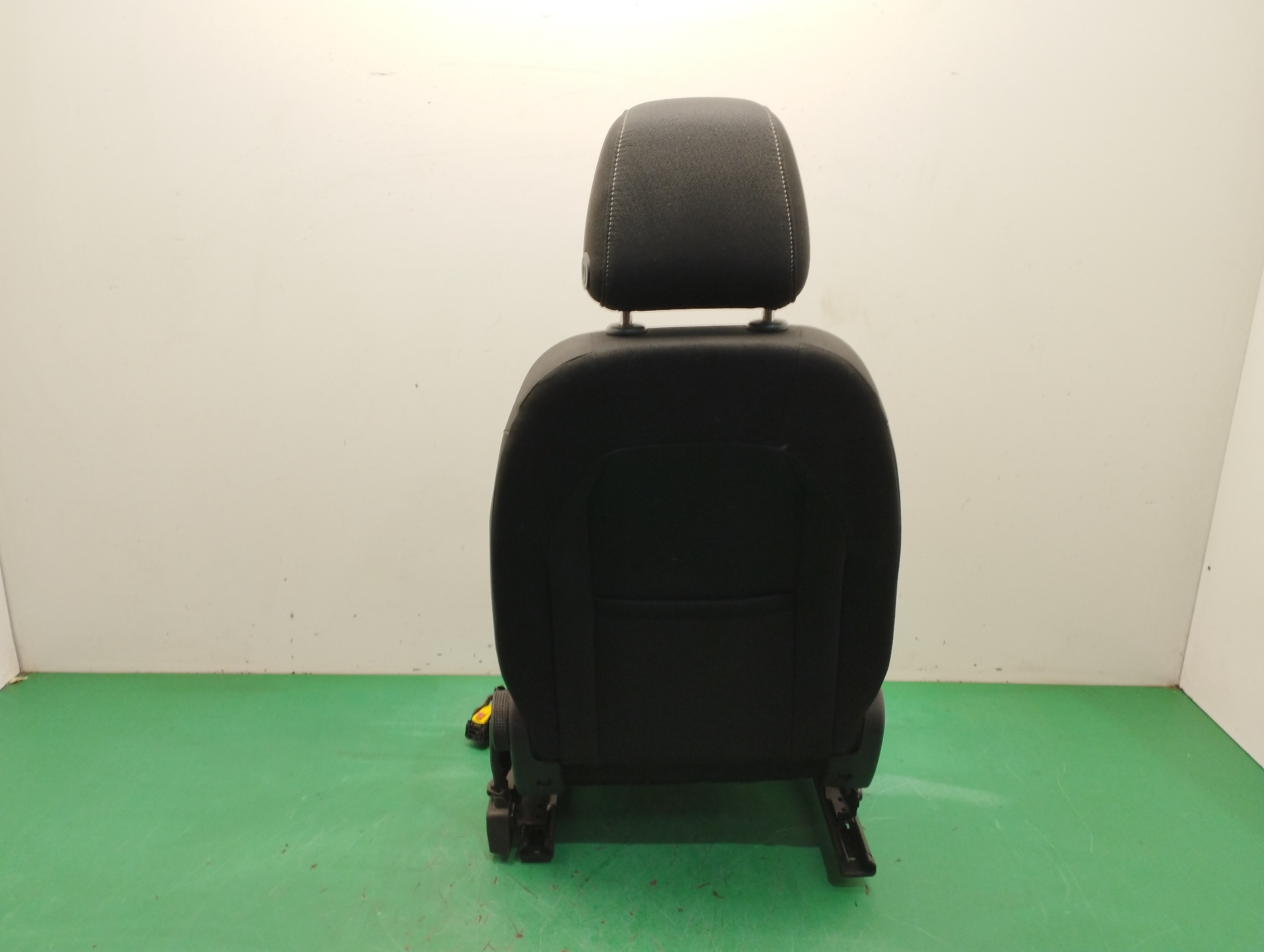 ASIENTO DELANTERO IZQUIERDO