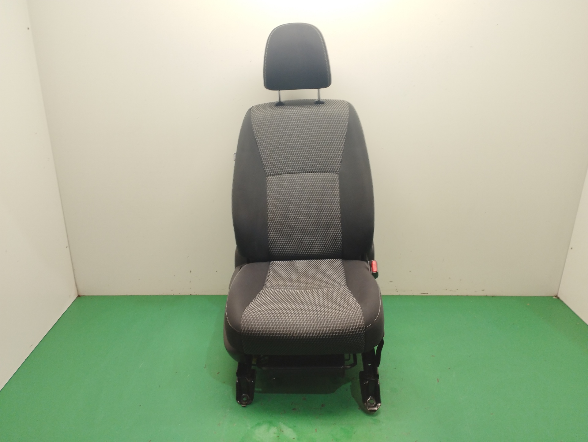 ASIENTO DELANTERO DERECHO