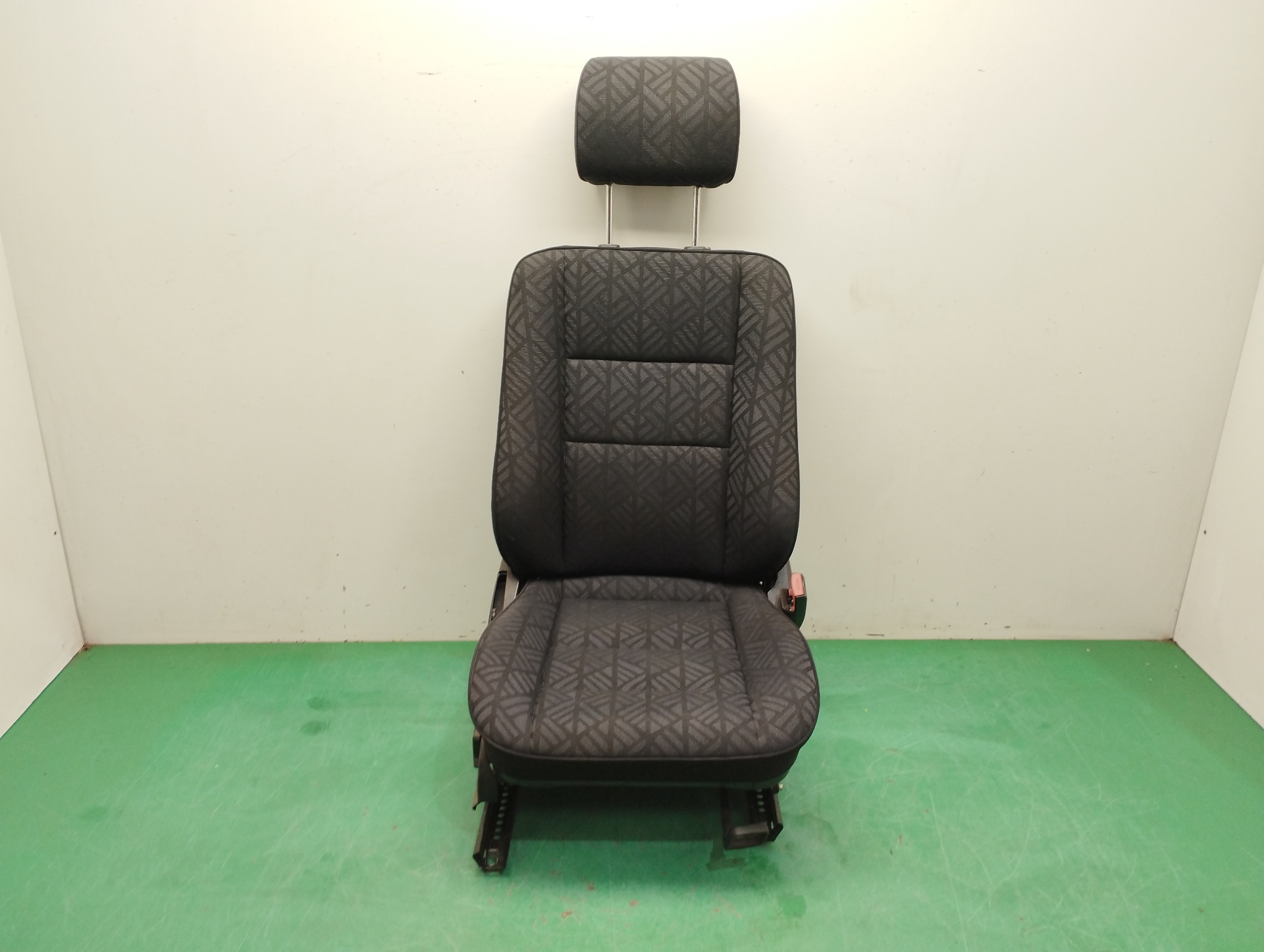 # ASIENTO AUTO SIMPLE