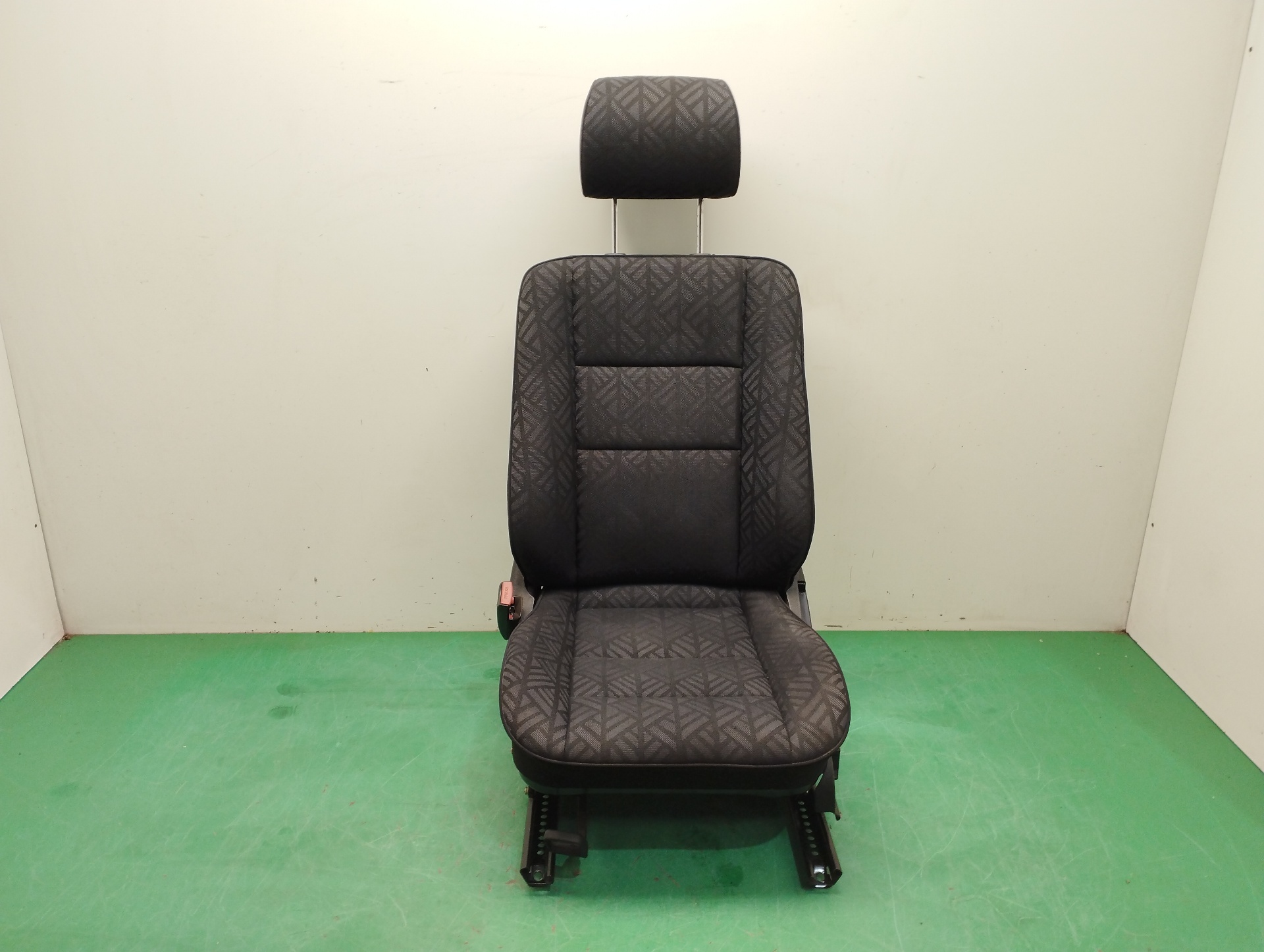# ASIENTO AUTO SIMPLE