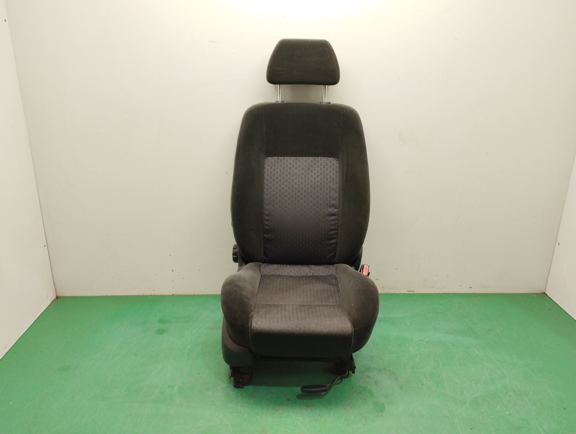 # ASIENTO AUTO SIMPLE