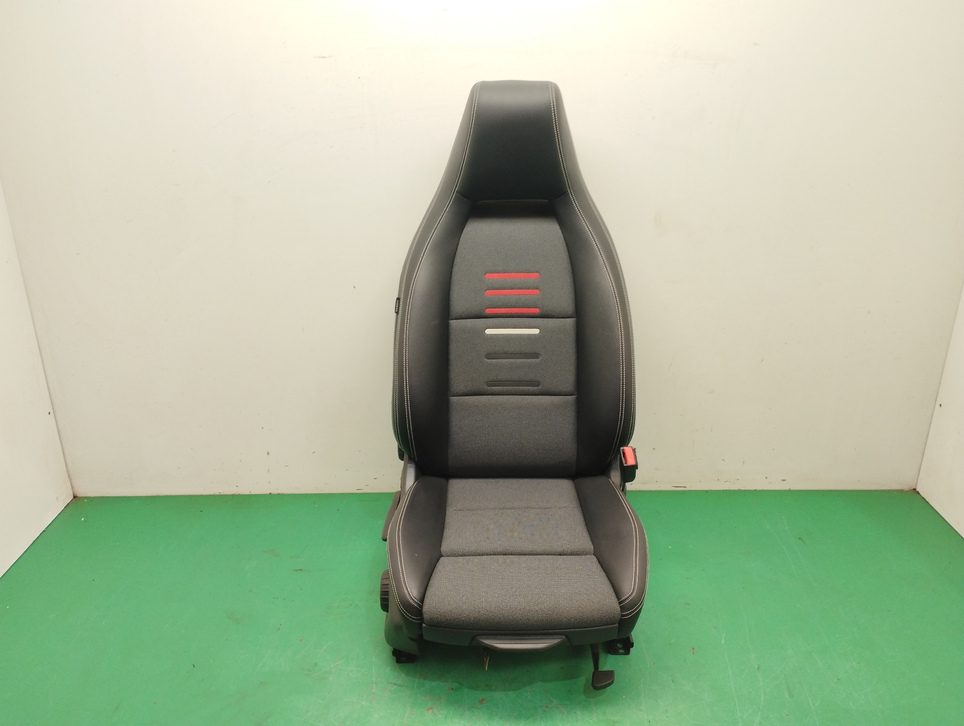 # ASIENTO AUTO SIMPLE