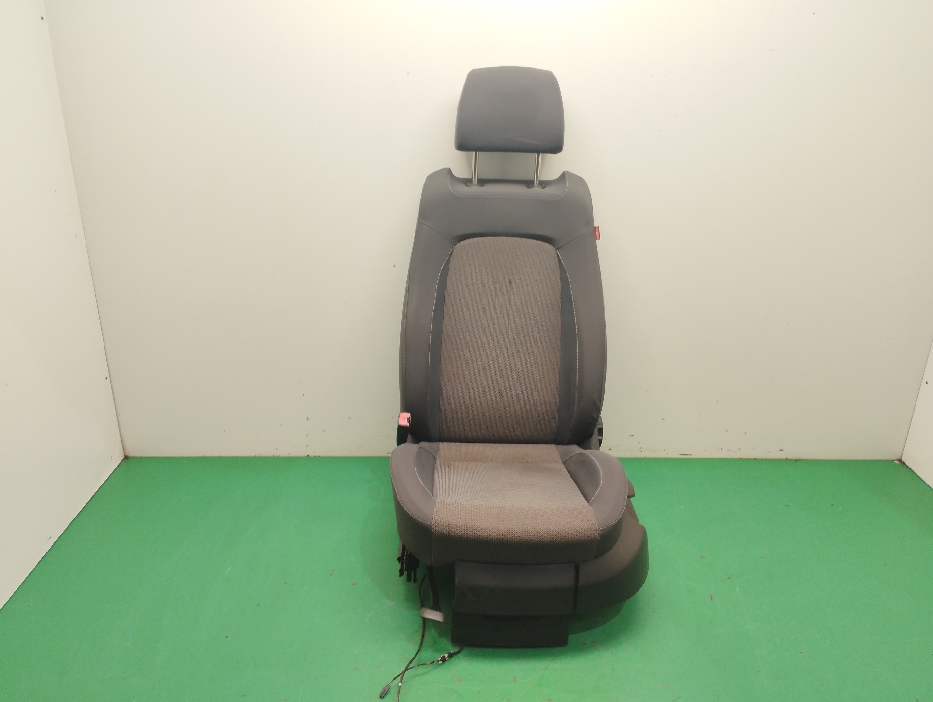 # ASIENTO AUTO SIMPLE