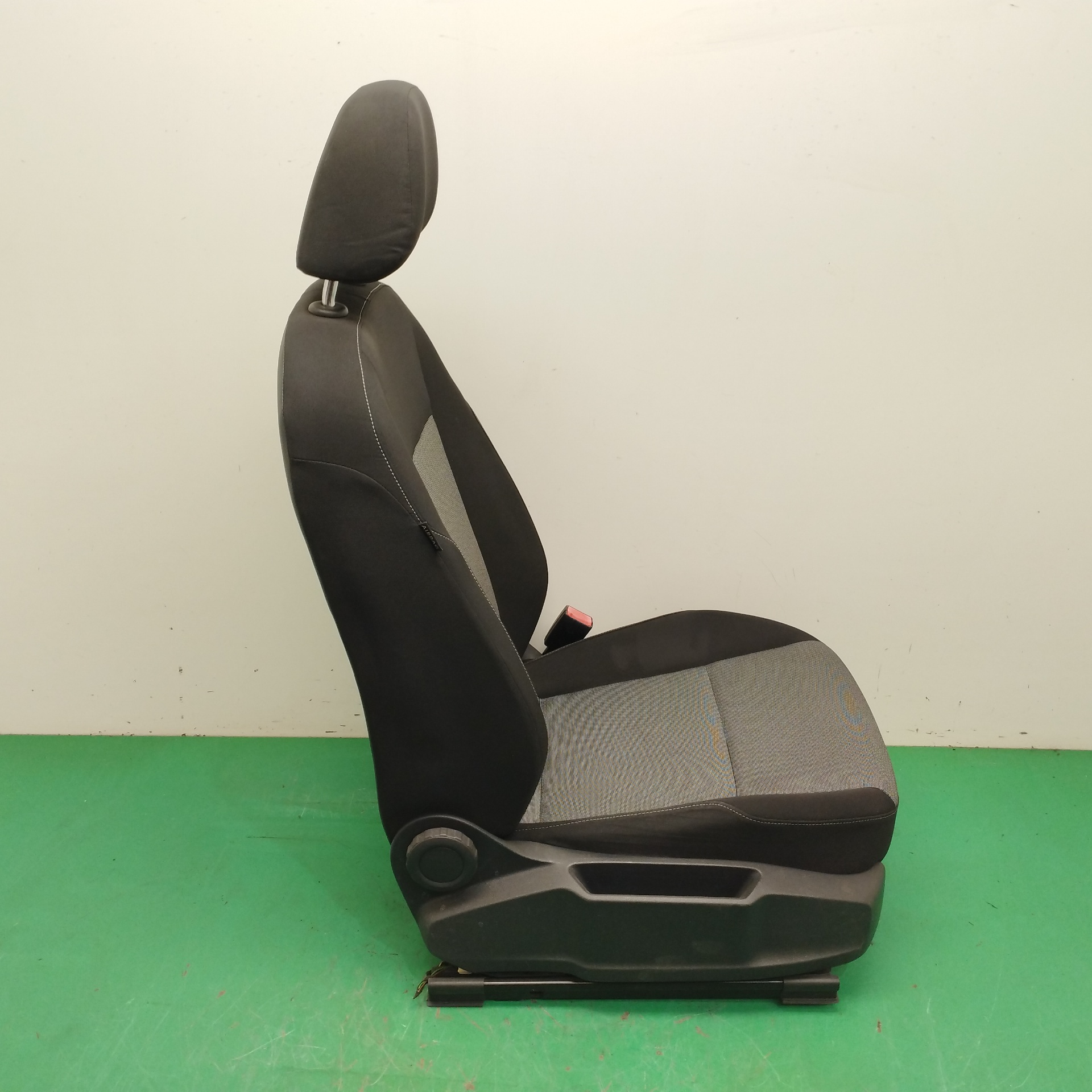 ASIENTO DELANTERO DERECHO