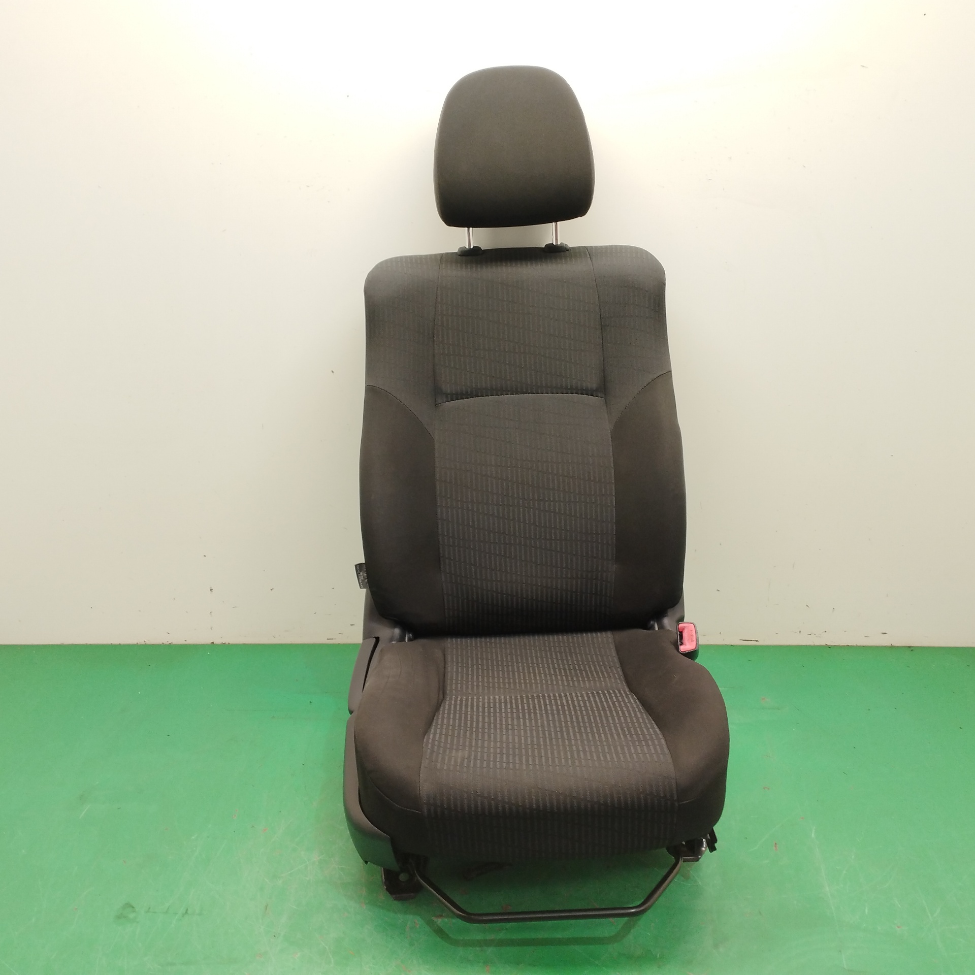 # ASIENTO AUTO SIMPLE