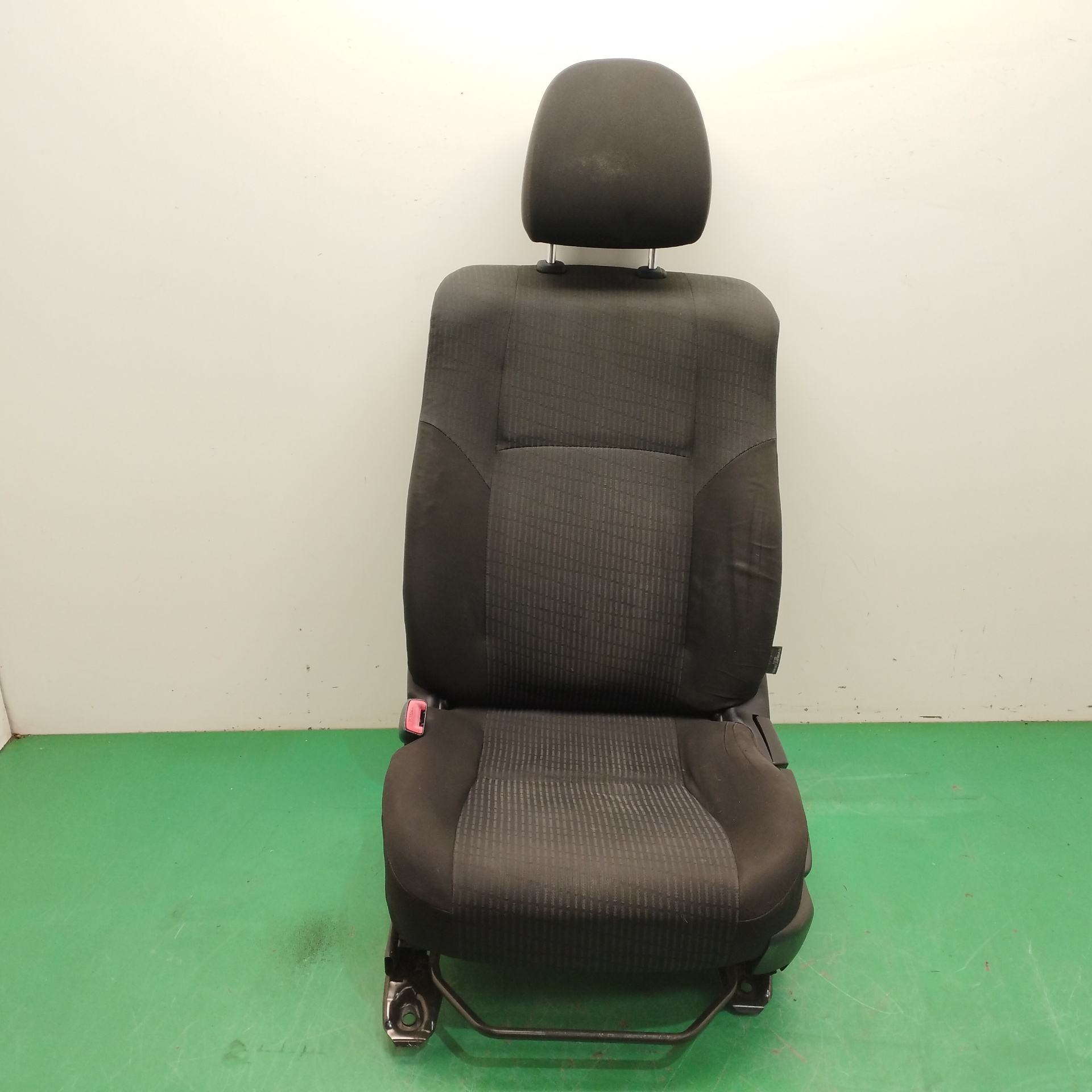 # ASIENTO AUTO SIMPLE