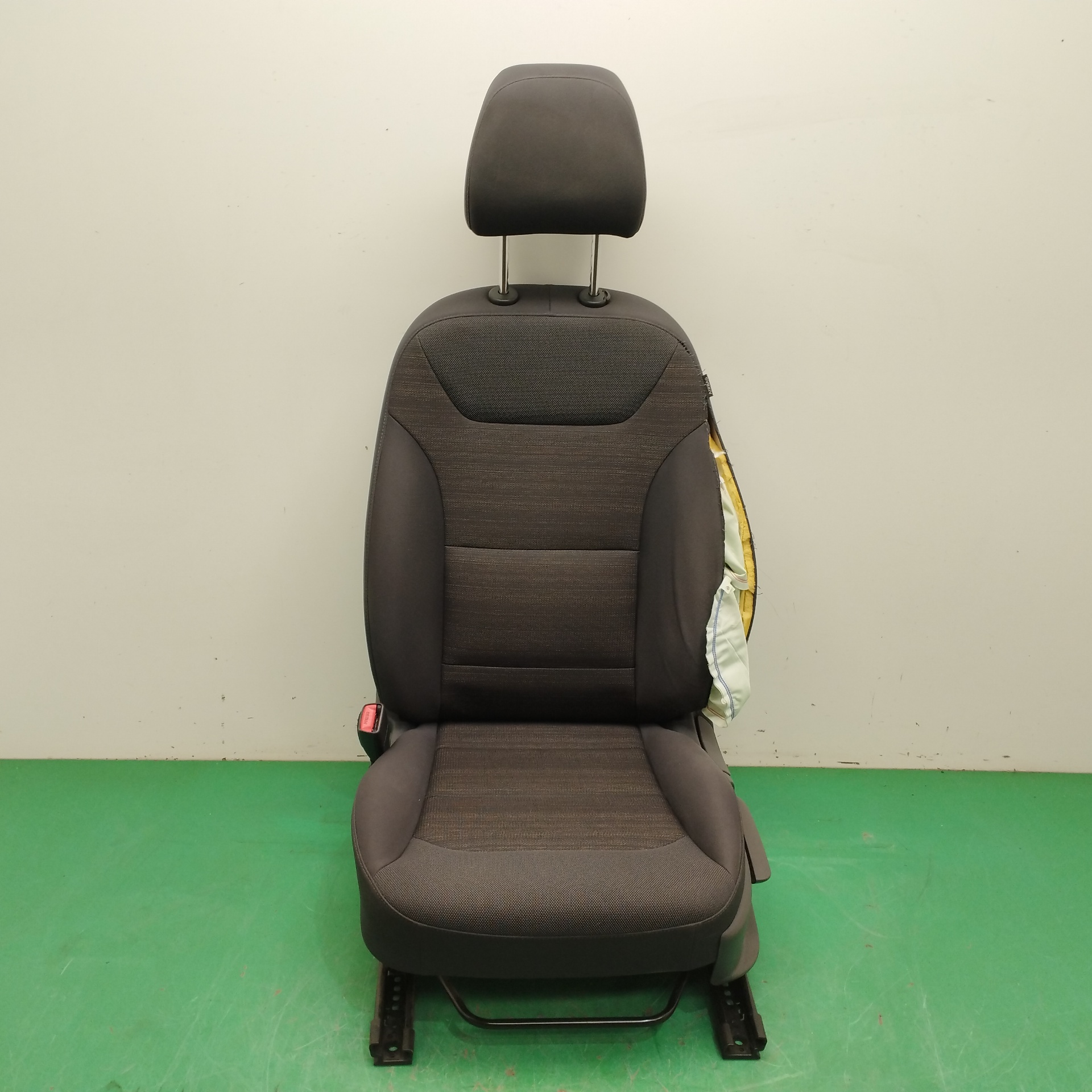 # ASIENTO AUTO SIMPLE