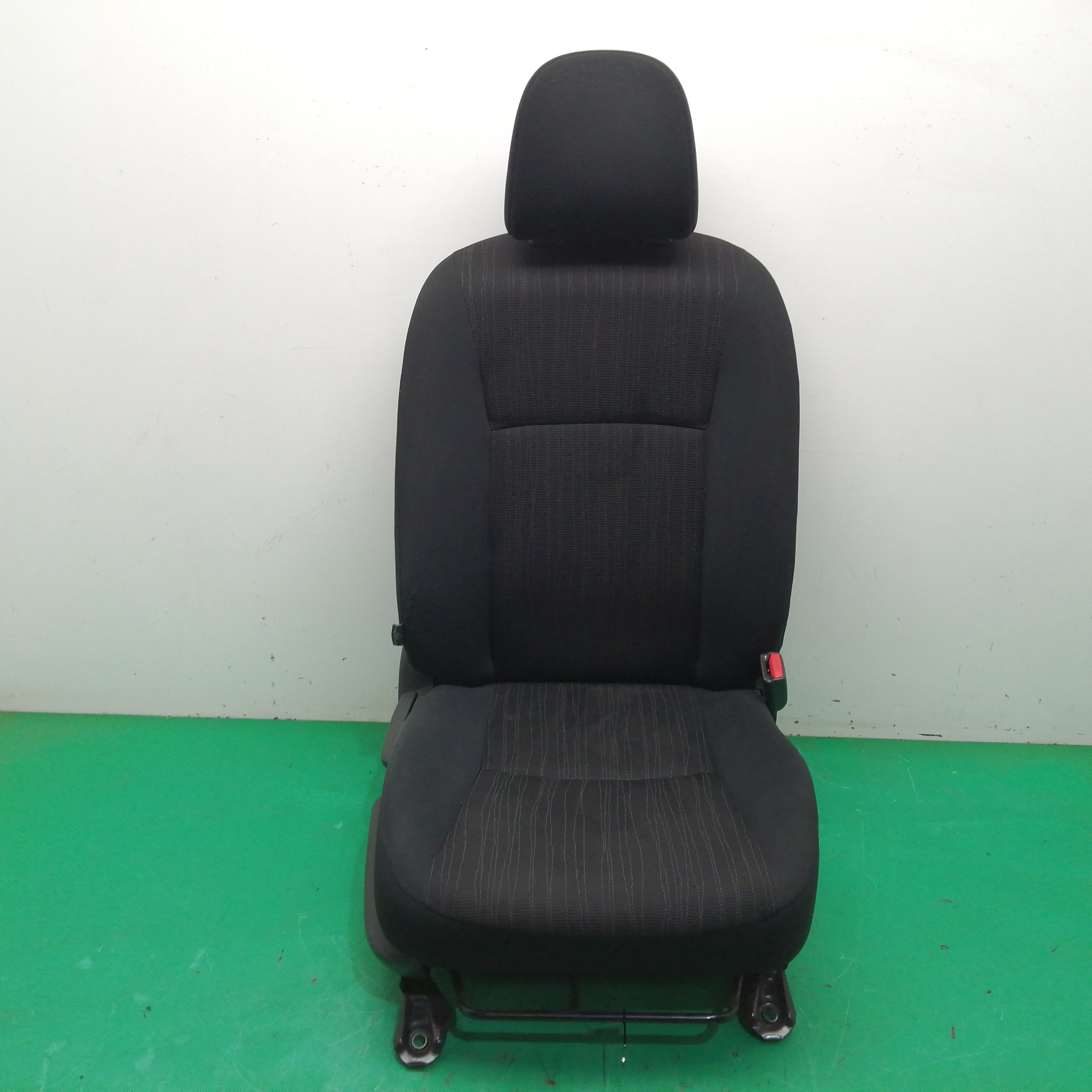 # ASIENTO AUTO SIMPLE