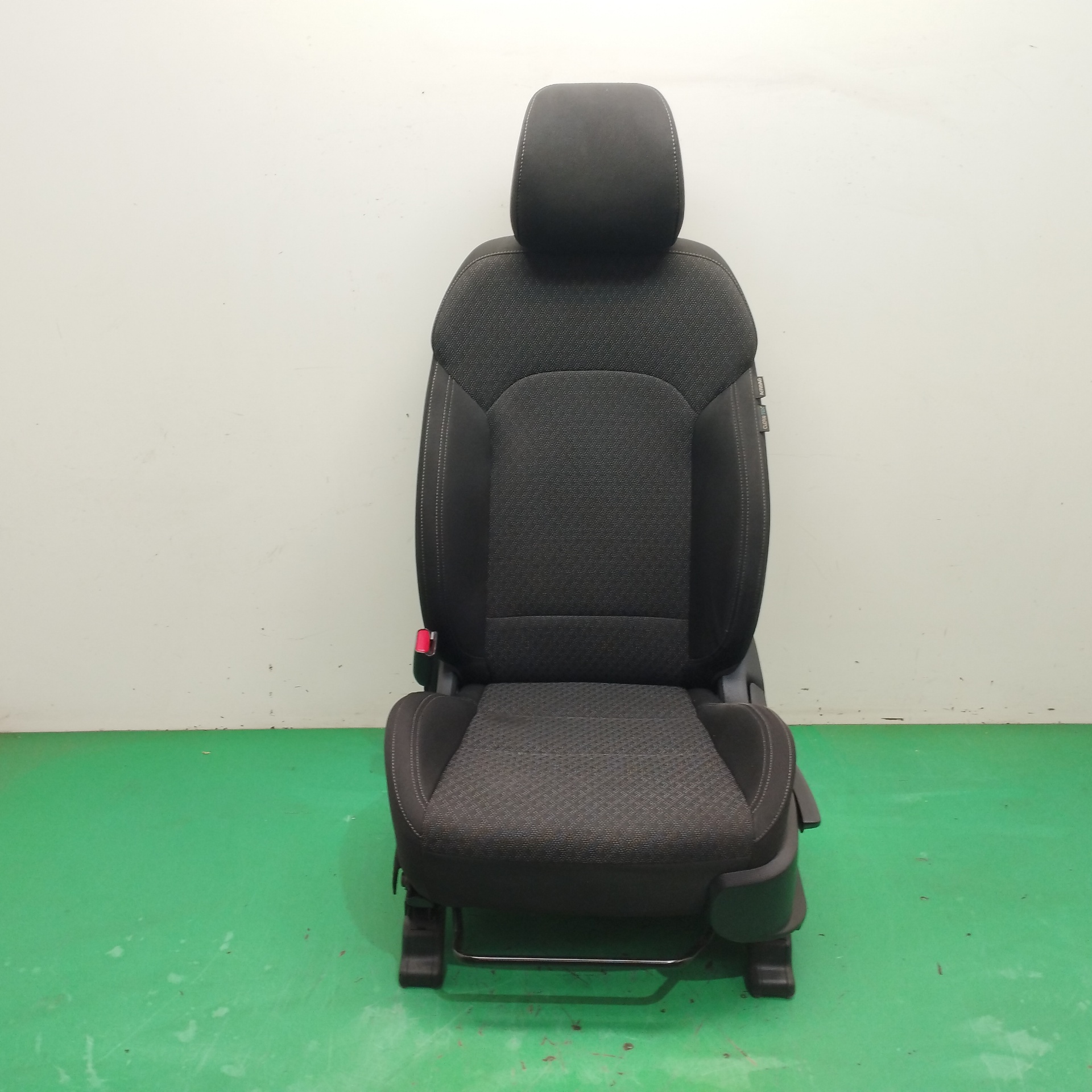 ASIENTO DELANTERO IZQUIERDO