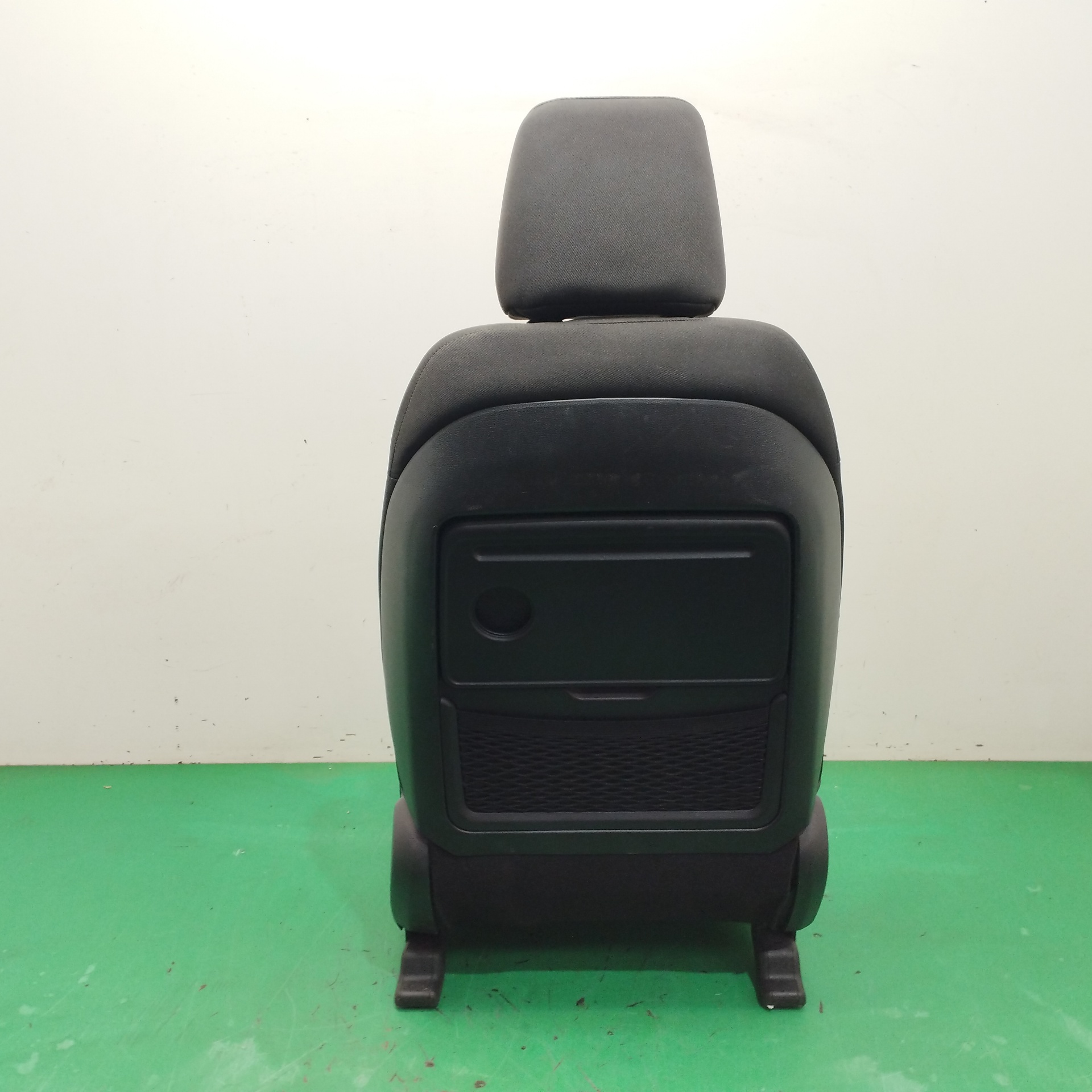 ASIENTO DELANTERO IZQUIERDO