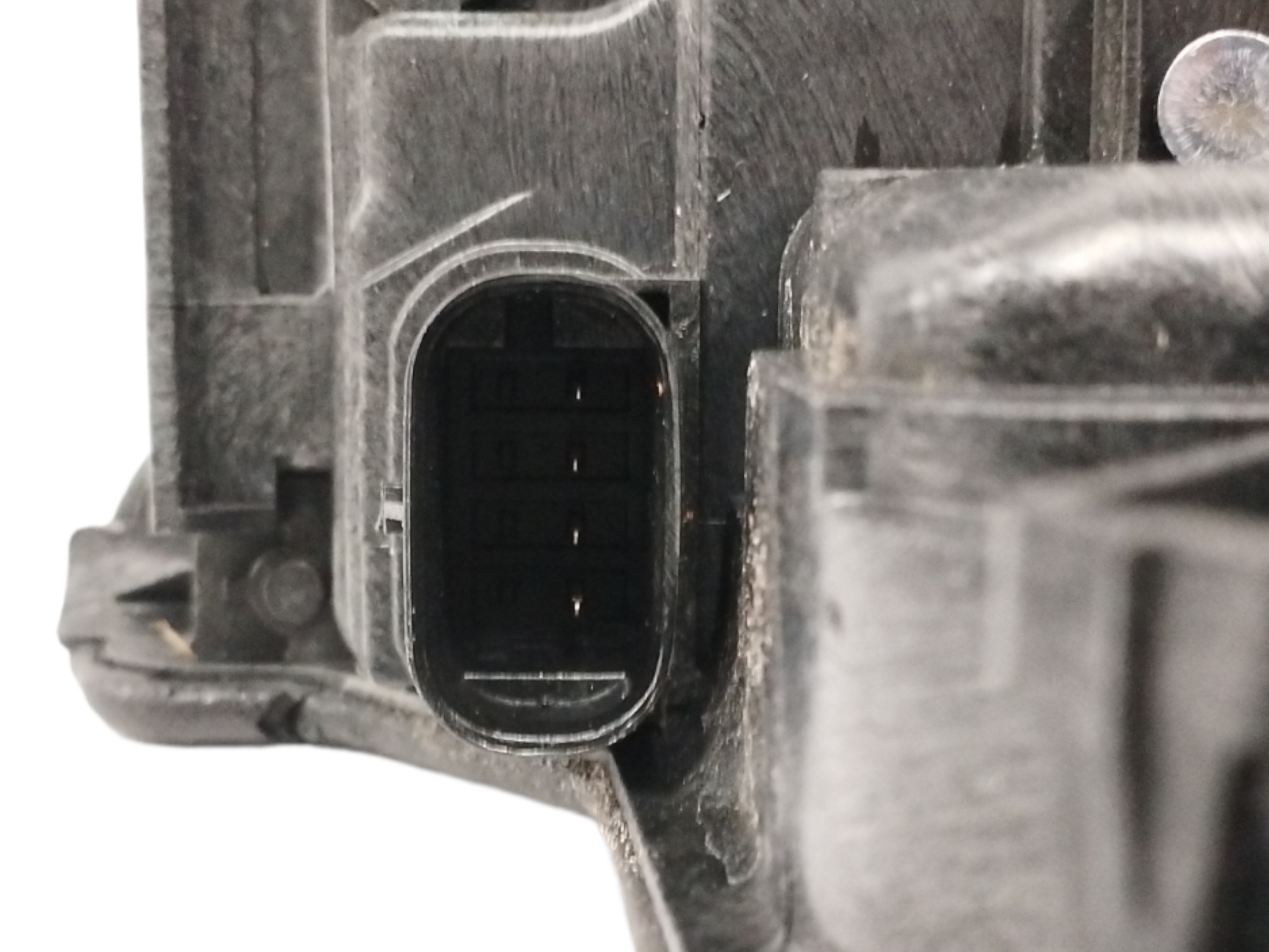 CERRADURA PUERTA DELANTERA IZQUIERDA 