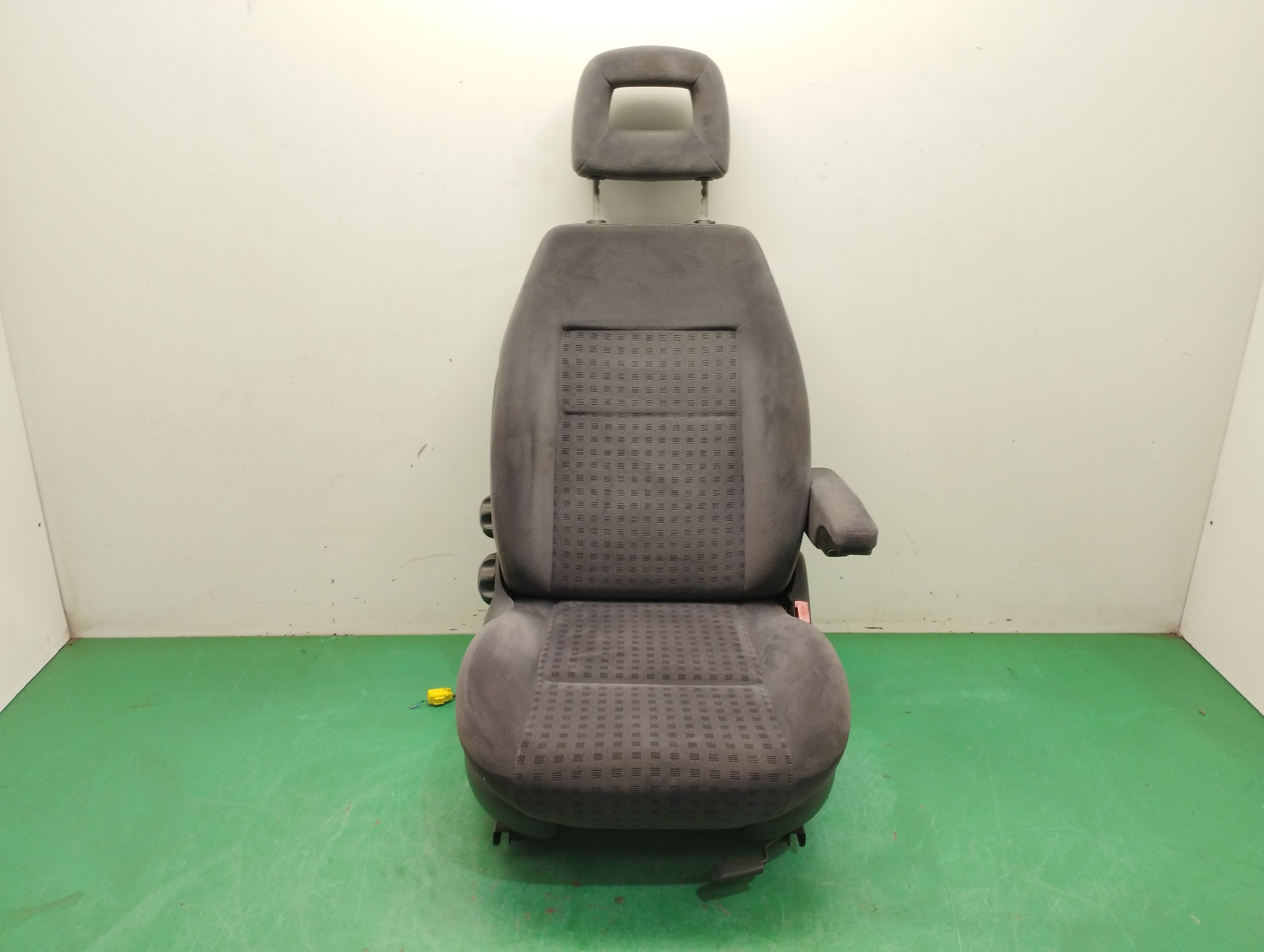 # ASIENTO AUTO SIMPLE