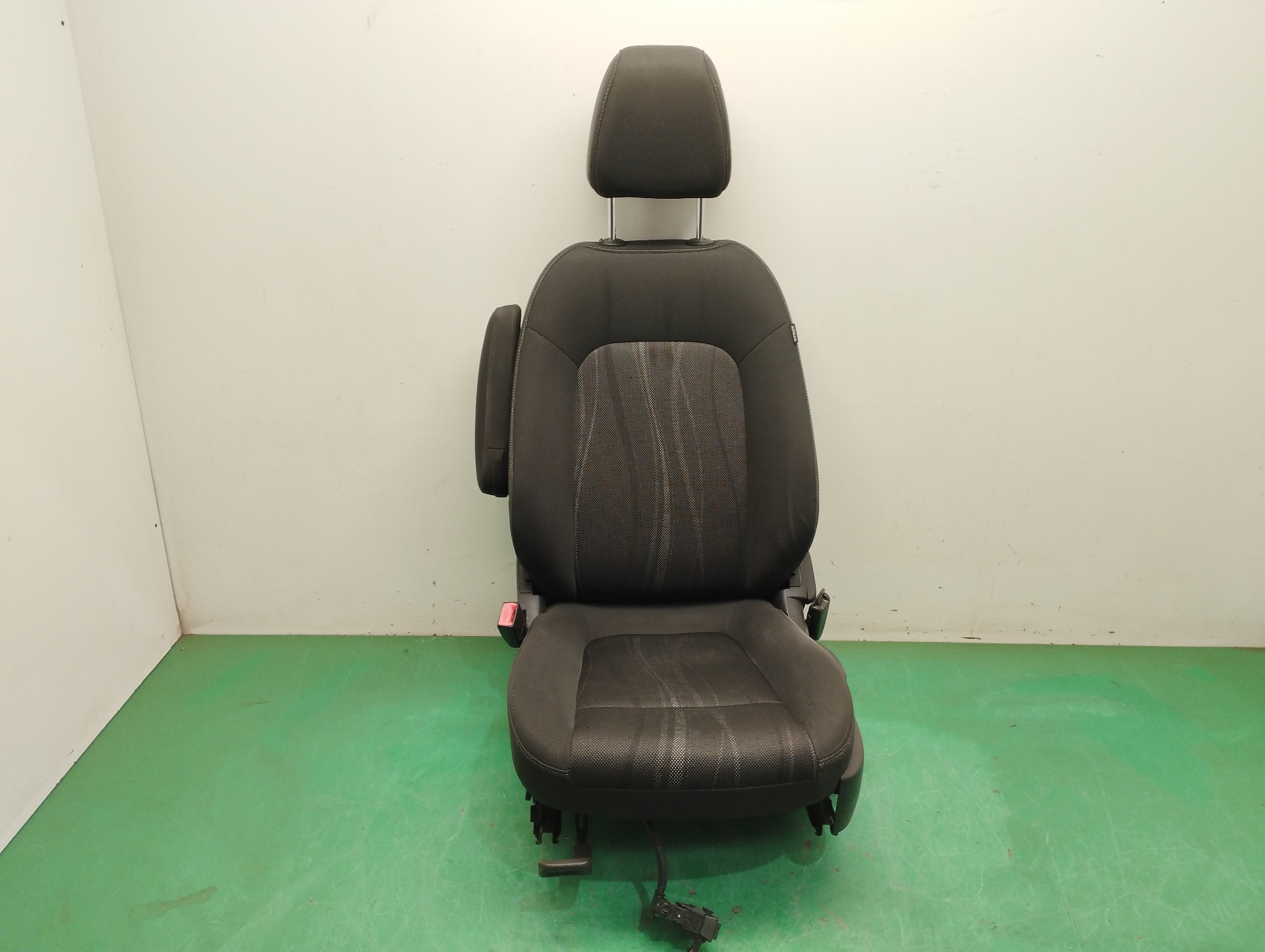 # ASIENTO AUTO SIMPLE