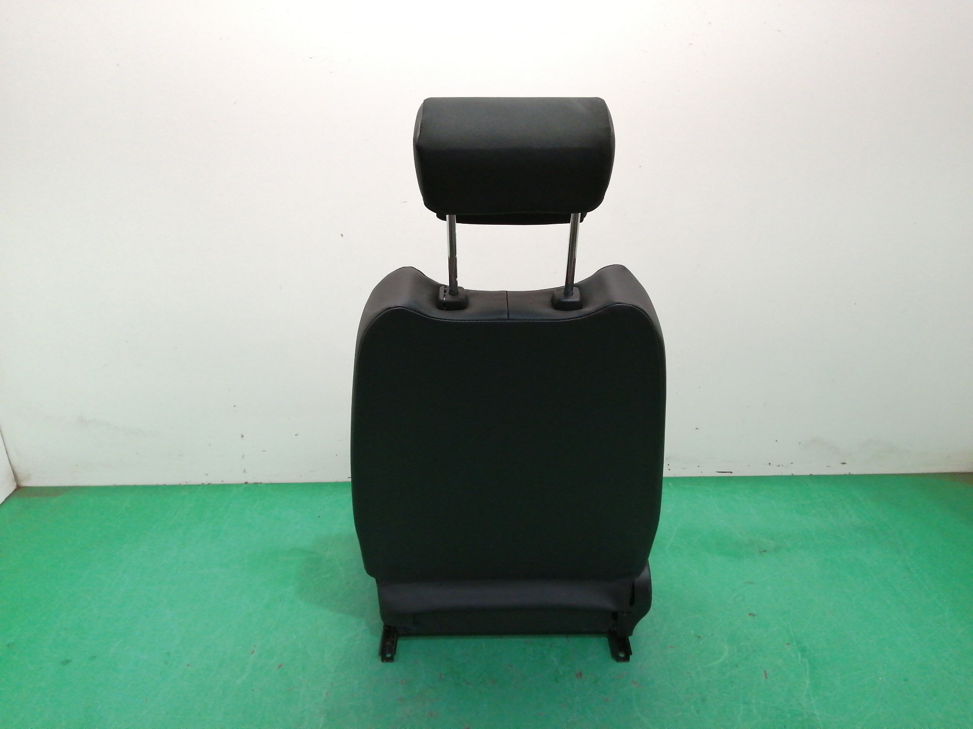 ASIENTO DELANTERO IZQUIERDO