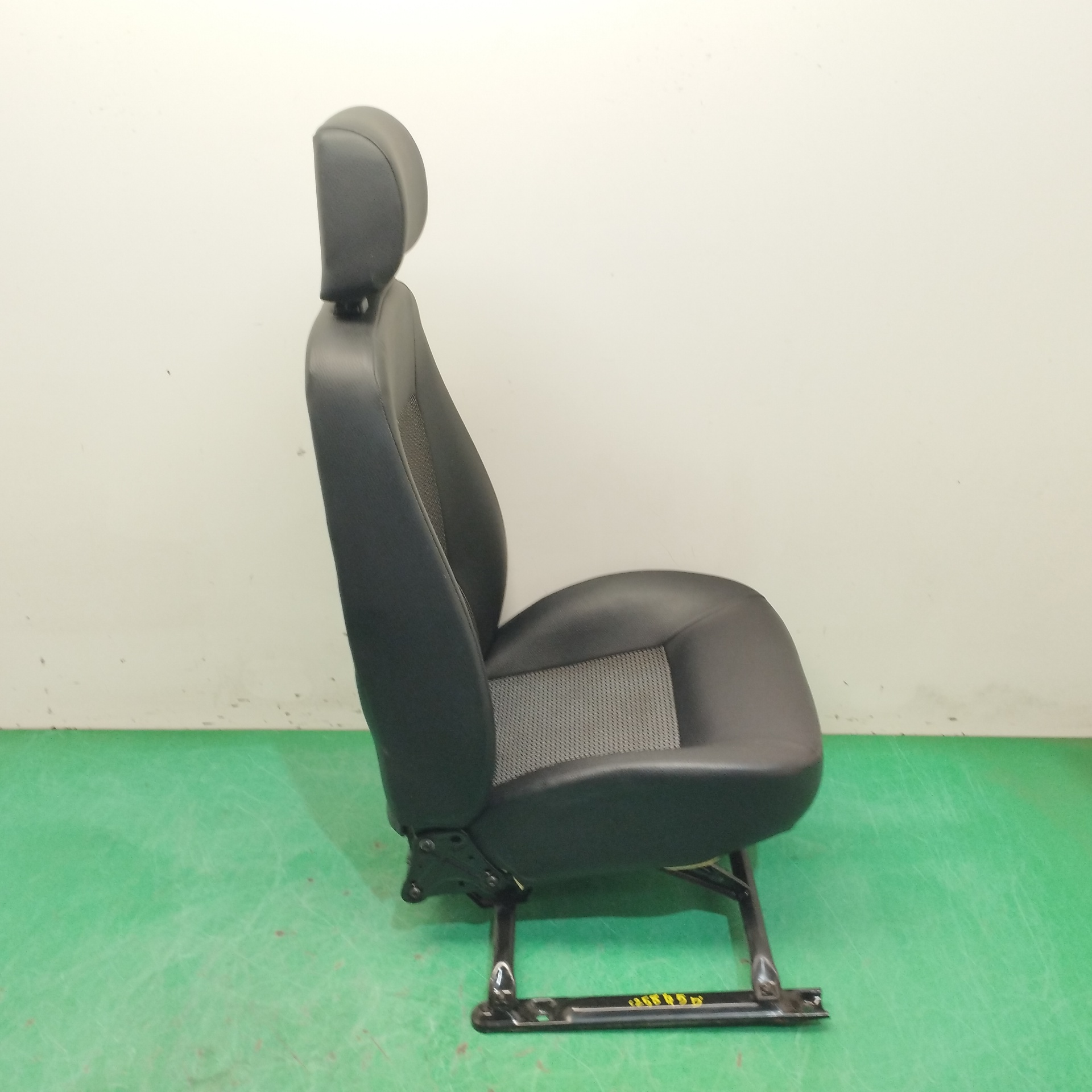 ASIENTO DELANTERO DERECHO