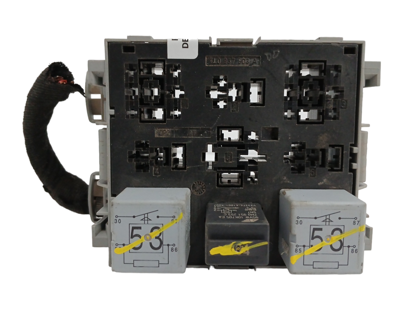 CAJA RELES / FUSIBLES
