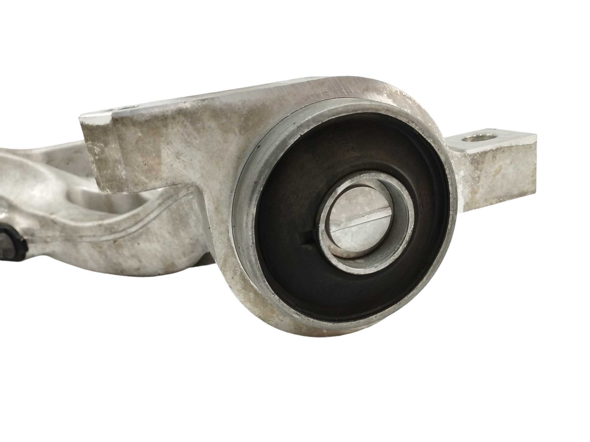 BRAZO SUSPENSION INFERIOR DELANTERO DERECHO