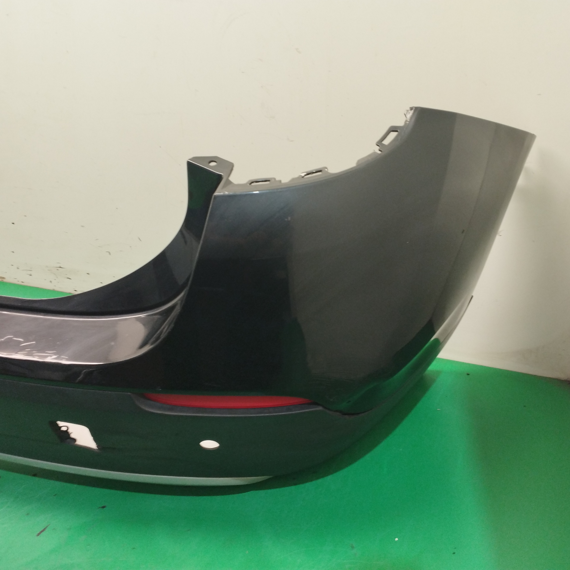 PARAGOLPES TRASERO