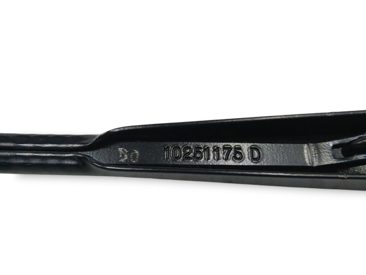 BRAZO LIMPIA DELANTERO IZQUIERDO
