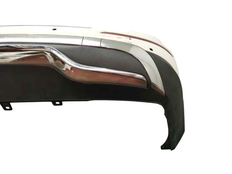 PARAGOLPES TRASERO
