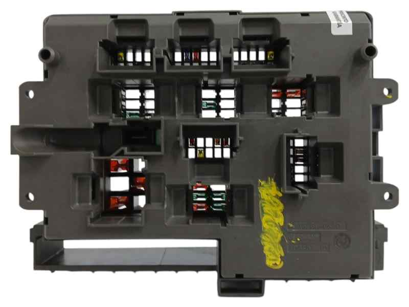 CAJA RELES / FUSIBLES