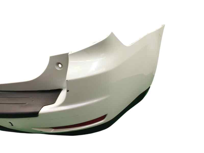 PARAGOLPES TRASERO