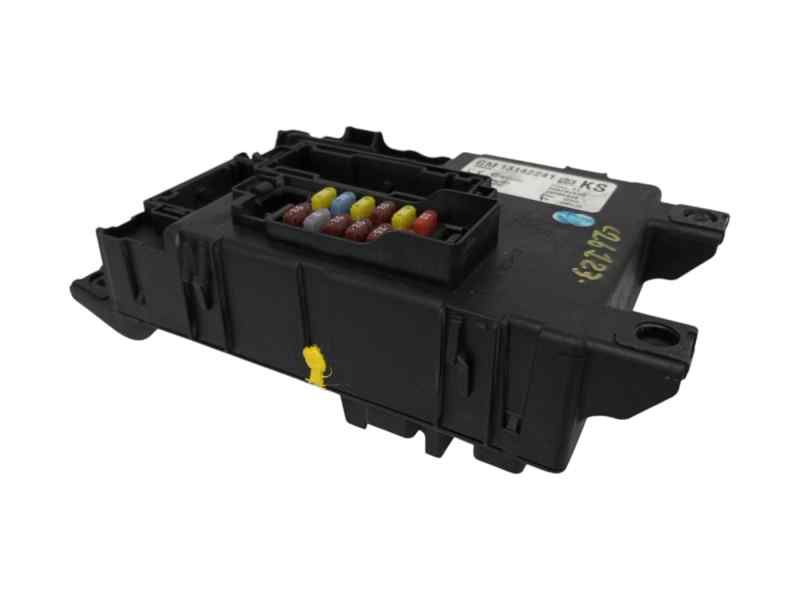 CAJA RELES / FUSIBLES