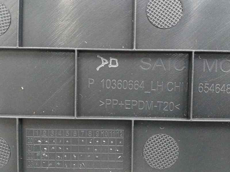GUARNECIDO PUERTA DELANTERA IZQUIERDA