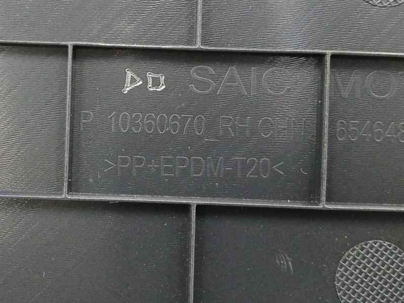GUARNECIDO PUERTA DELANTERA DERECHA