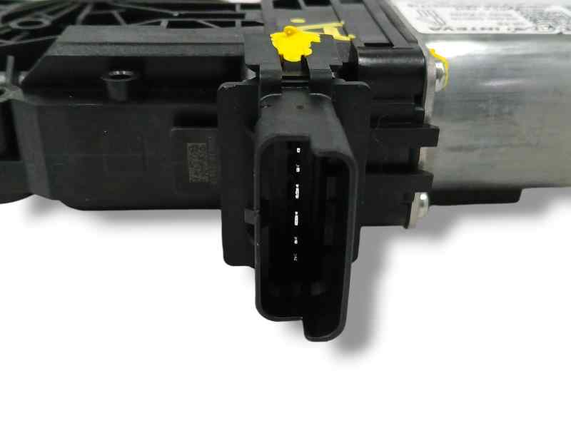 MOTOR ELEVALUNAS DELANTERO DERECHO