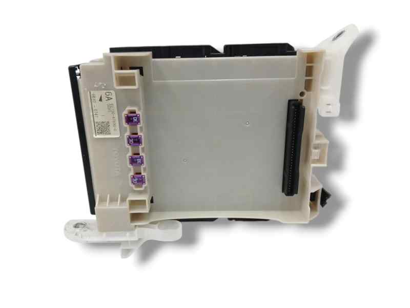 CAJA RELES / FUSIBLES