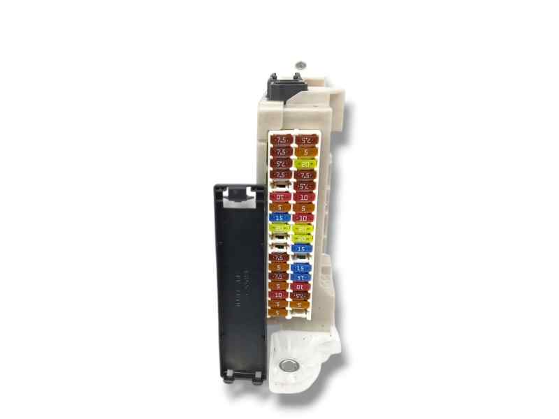 CAJA RELES / FUSIBLES