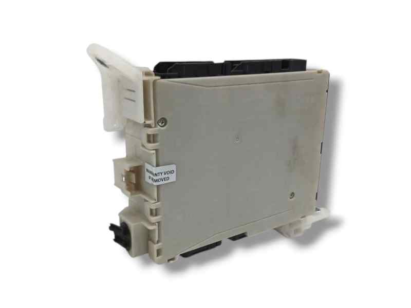 CAJA RELES / FUSIBLES