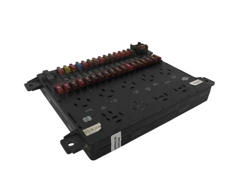 CAJA RELES / FUSIBLES