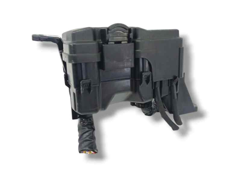 CAJA RELES / FUSIBLES