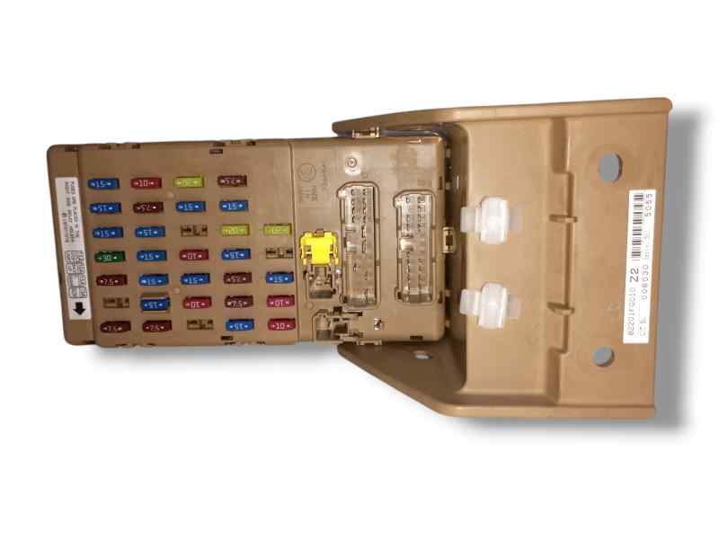 CAJA RELES / FUSIBLES