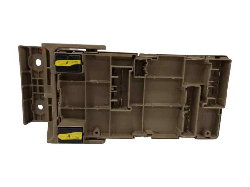 CAJA RELES / FUSIBLES
